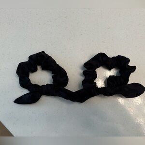 Set of 2 Lululemon Uplifting Scrunchie Hair Ties